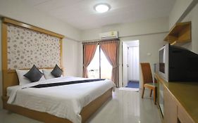 P Park residencia Charansanitwong